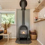 Three-bedroom In Holiday home