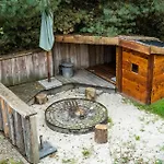 Three-bedroom In Holiday home