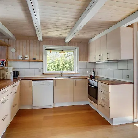3 Bedroom Amazing In Hovborg