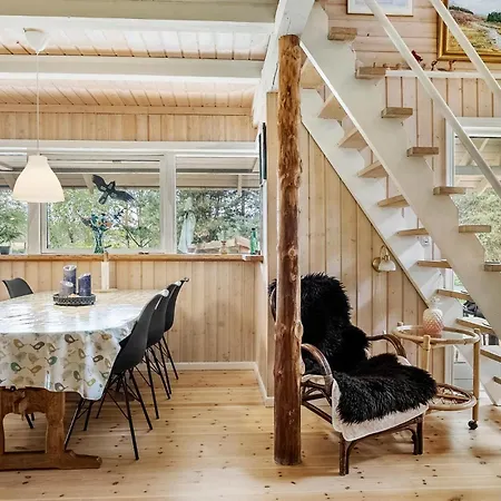 Casa de Férias Three-bedroom In Hovborg