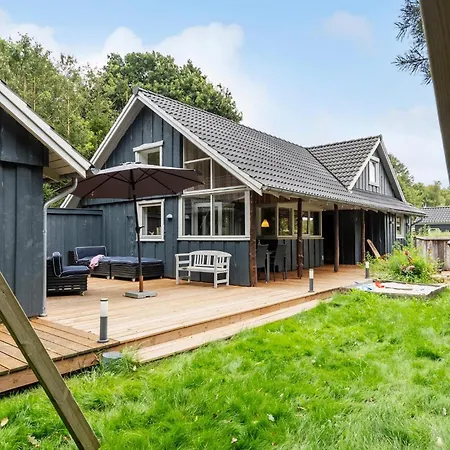 Semesterbostad Fantastiskt Hem I Hovborg Med Wifi *